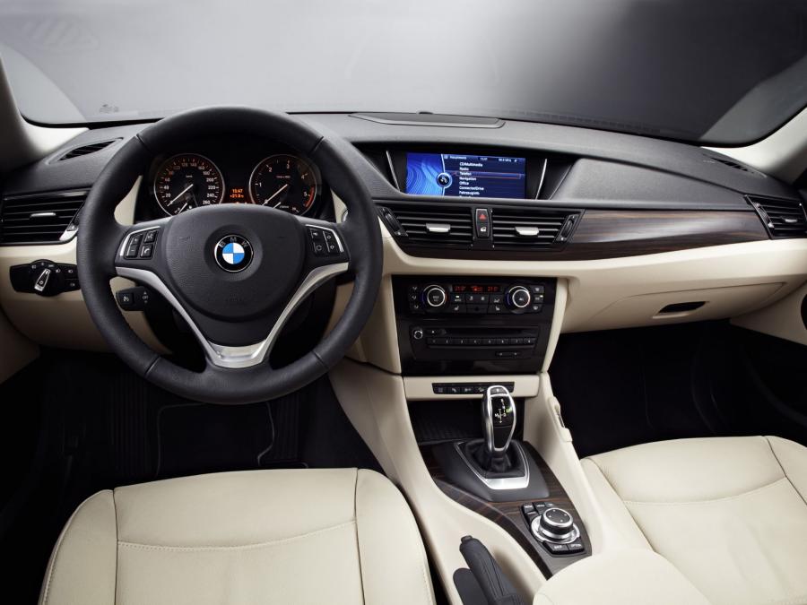  BMW X1 xDrive 2.5d 2012 года  (фото 13 из 30)